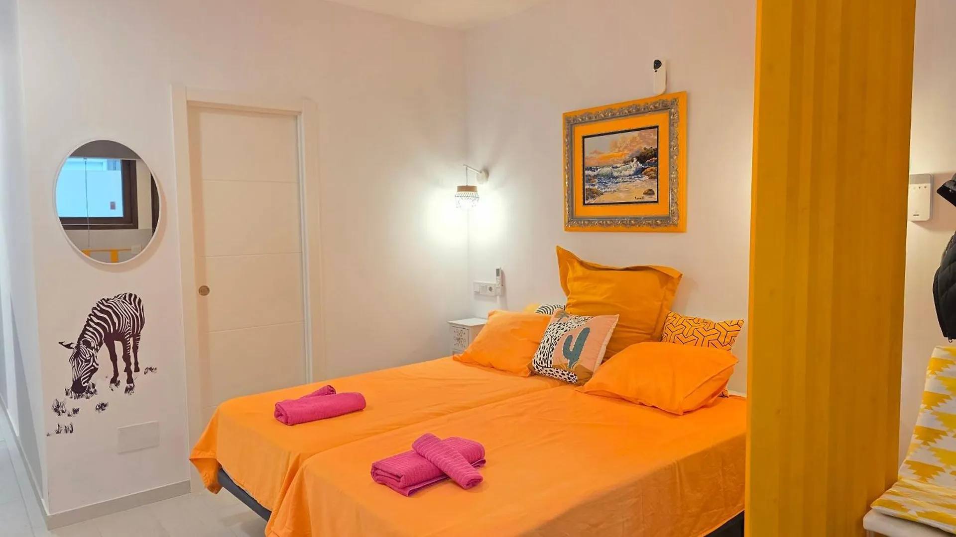 Picasso Huelin Malaga 250M From Beach Apartment