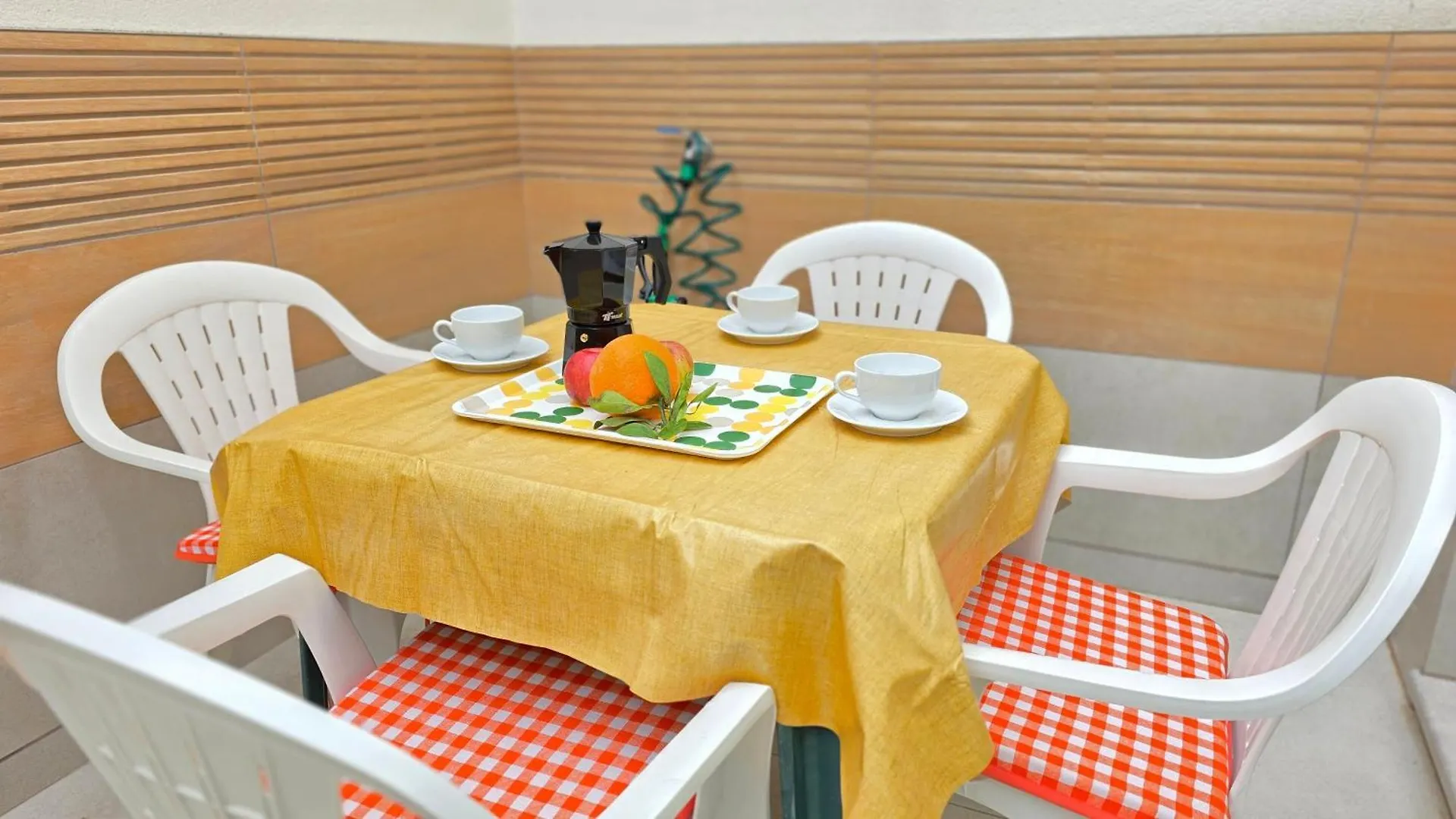 Picasso Huelin Malaga 250M From Beach Apartment